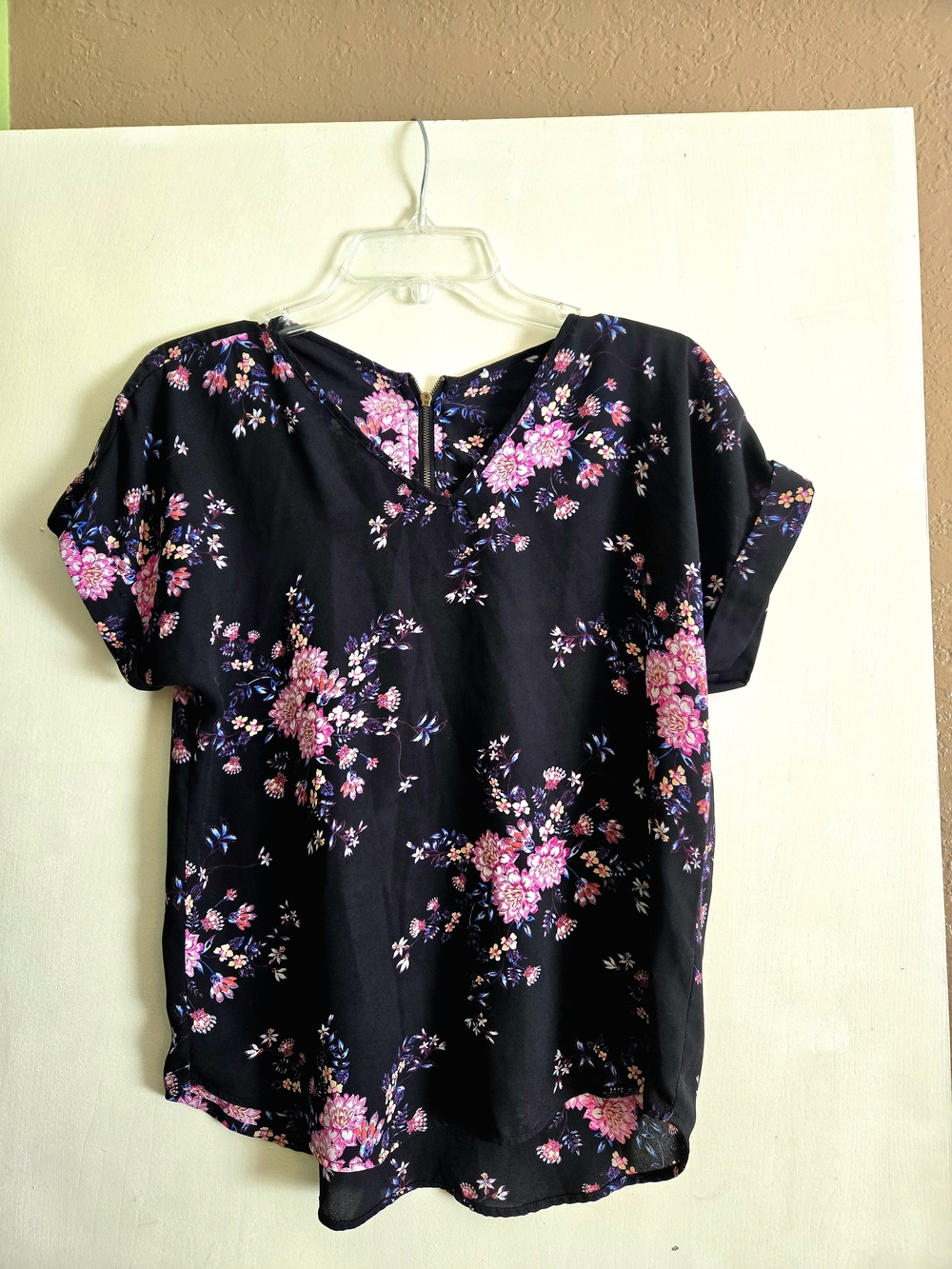 Women’s Black Floral Short Sleeve Blouse - Pink Floral Print